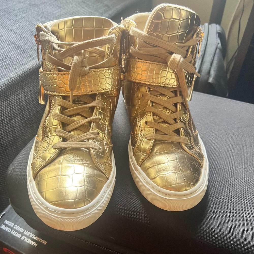BLING! 24Kt Gold Tour sneakers - Aldo Gold High Top  size 10